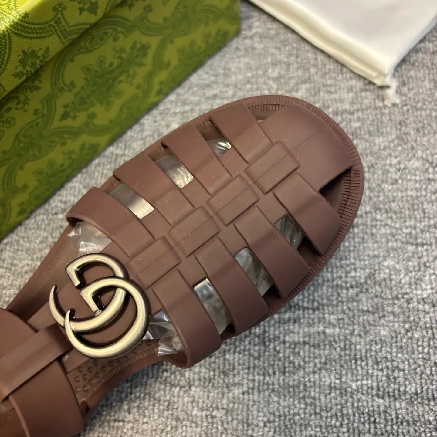 Men's shoes 260💰 [Gucci] Counter quality, top-quality original goods, real photos! Original TPU material, fine workmanship, comfortable; genuine 1:1 replica Size: 36 ~ 46
